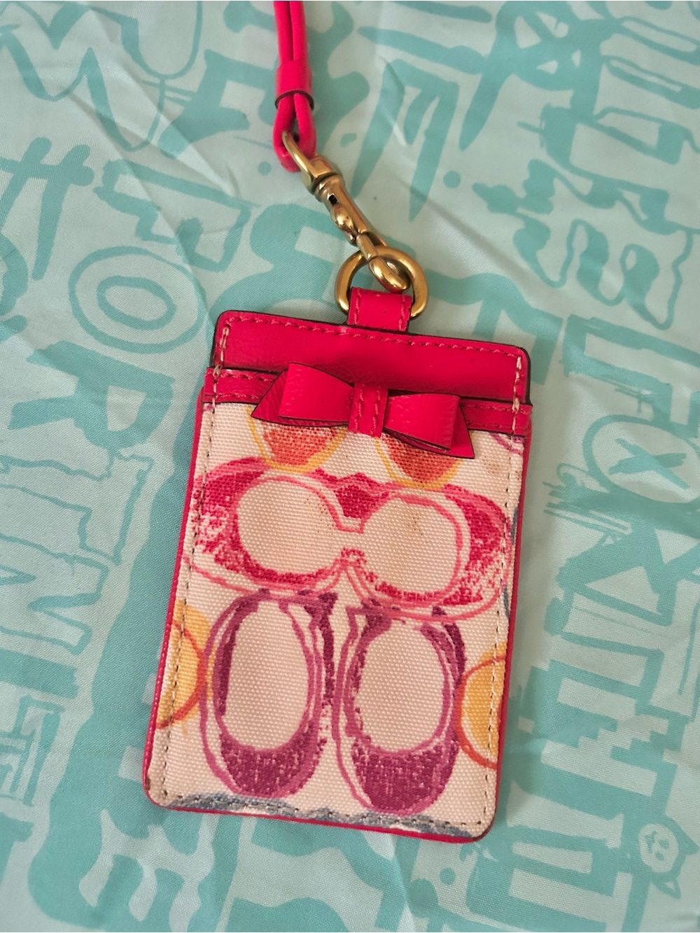 Coach vintage Pink Bow Cardholder Lanyard with Signature Print - Picture 2 of 3